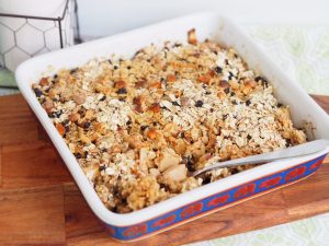 Apple and Oatmeal Crumble Bake