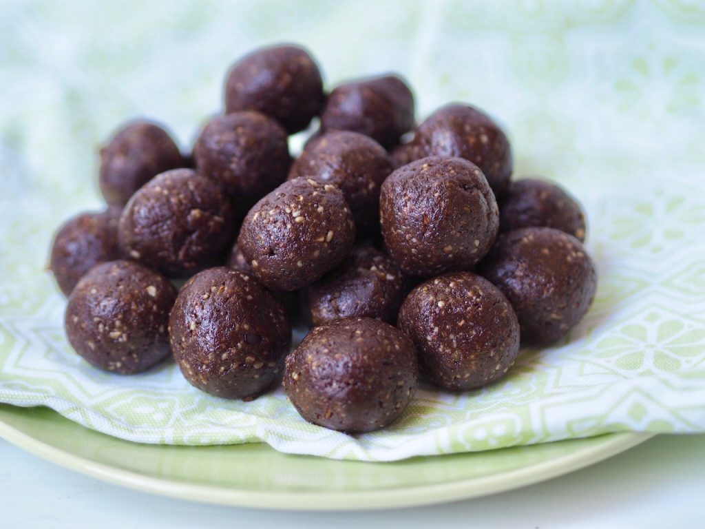 Healthy Choc Mint Bliss Balls - This Is Cooking for Busy MumsThis Is ...