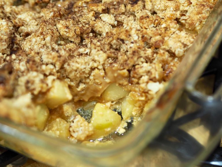 Caramel Apple Crumble - This Is Cooking for Busy MumsThis Is Cooking ...